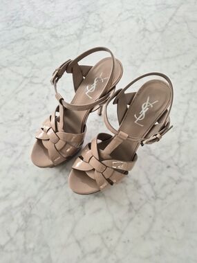 Saint Laurent Nude Patent Leather Knotted Slingback Sandals
